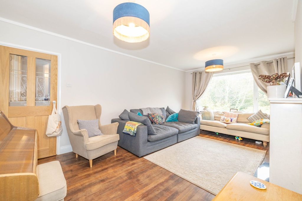 Property photo 2 of 16 Picture 2