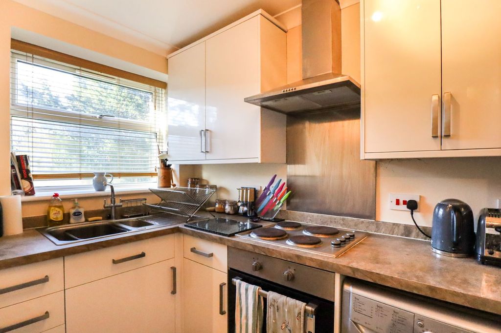 Property photo 3 of 8