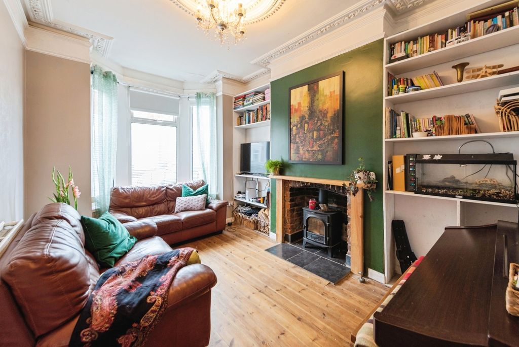 Property photo 1 of 13 Photo