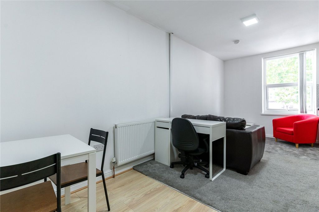 Property photo 2 of 10 Picture No. 07