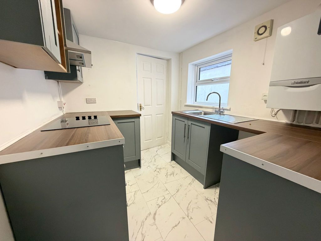 Property photo 2 of 7 Photo 3