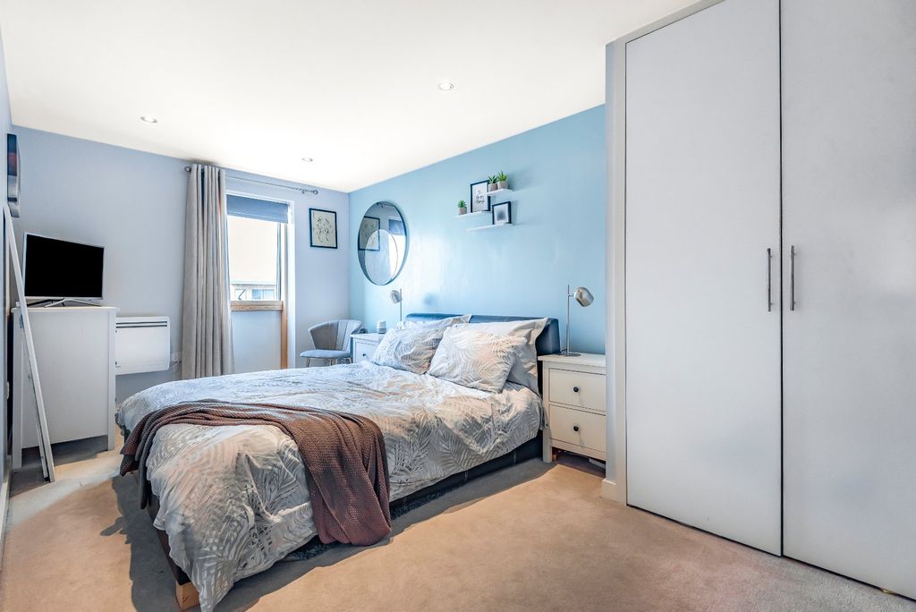 Property photo 3 of 6 Picture No. 01