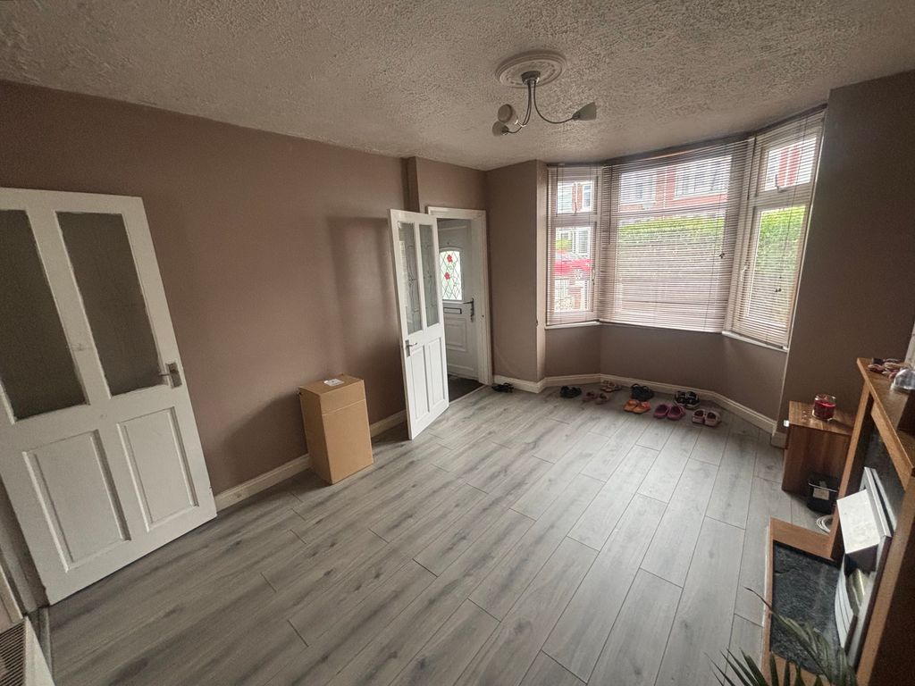 Property photo 3 of 13 Image