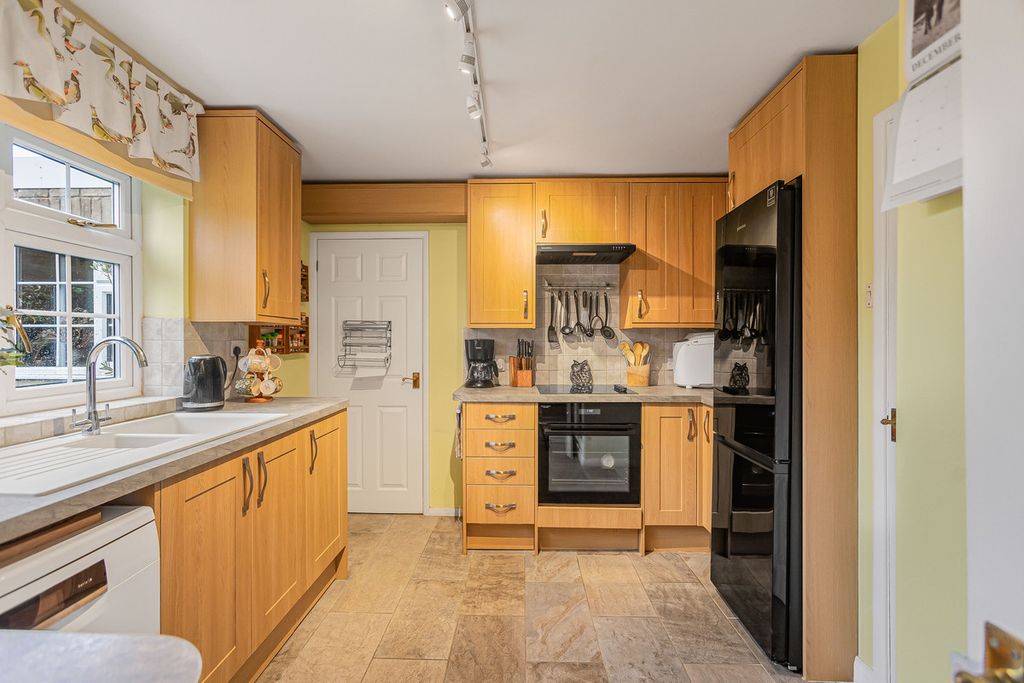 Additional image 15 of 4 bed detached house for saleAlmond Road, Bicester OX26