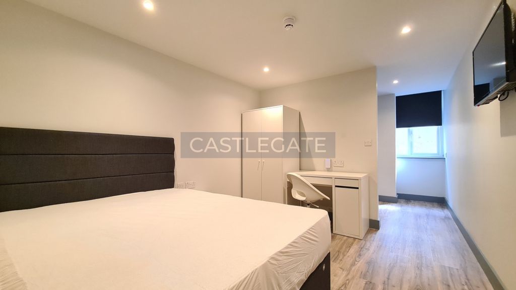 Property photo 2 of 8 Room 12, Renaissance Works, 105 New Street, Huddersfield, HD1 2As (1)