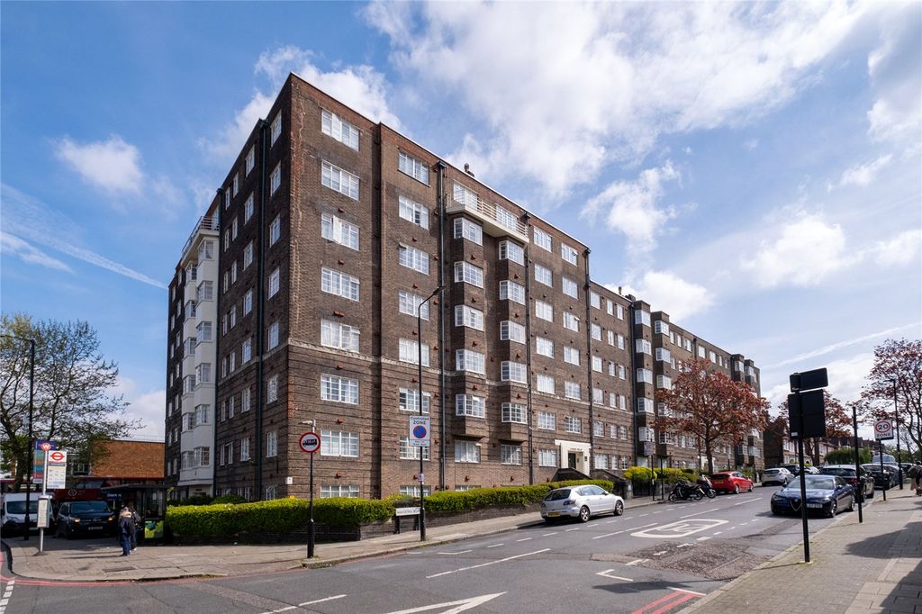 Property photo 3 of 8 Picture No. 14