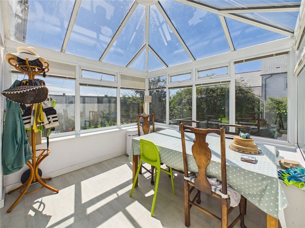 Property photo 3 of 14 Picture No. 05