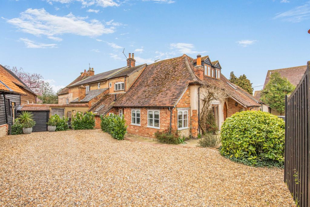 Property photo 2 of 47