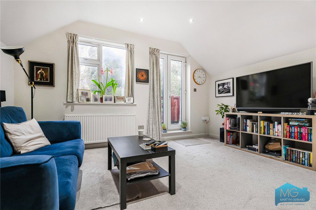 Property photo 2 of 18 Picture No. 07