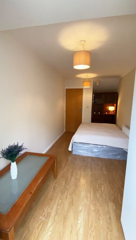 Plough Way, London SE16 photo 4