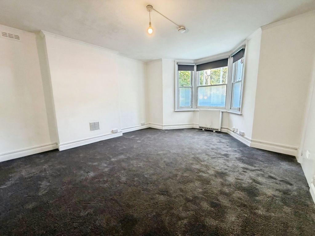 Property photo 2 of 7 3c2c57F6-Photo-20...