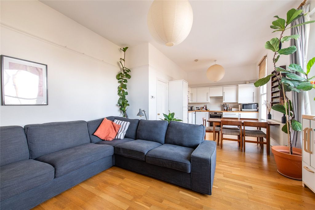 Property photo 3 of 21 Picture No. 09