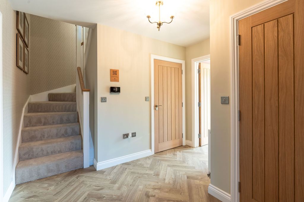 Property photo 3 of 24