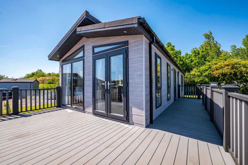 Property photo 1 of 14 Photo 14