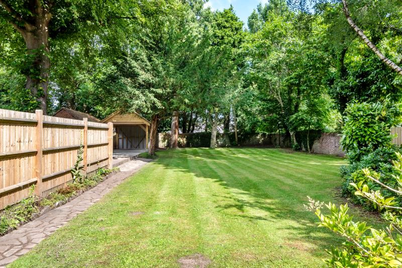 Additional image 10 of 3 bed flat to rentKings Road, Horsham RH13