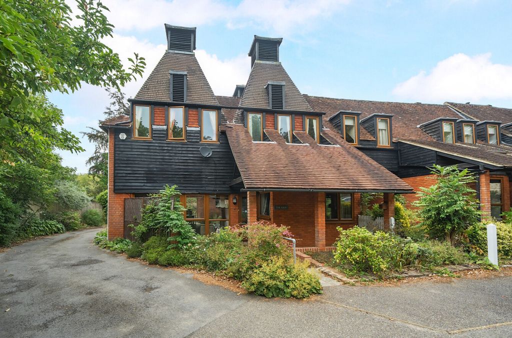 Property photo 1 of 22 1340849-1-68A5B01...