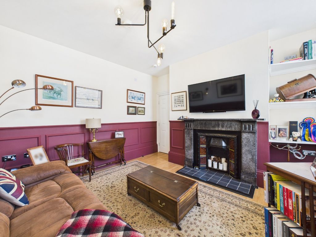 Property photo 3 of 18 4396625