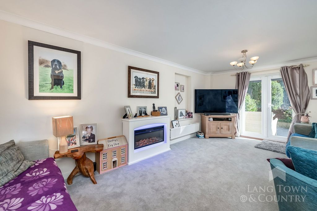 Property photo 3 of 21