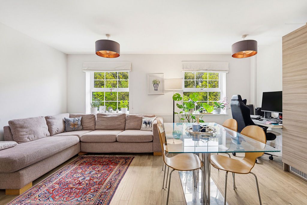 Property photo 2 of 14 Photo 7