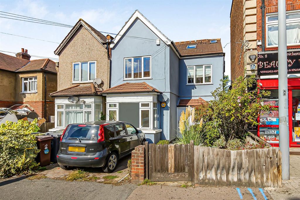 Property photo 1 of 18