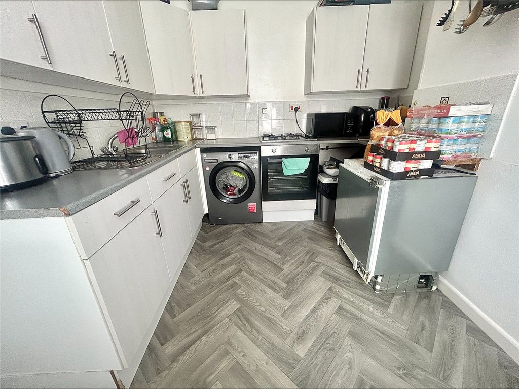 Property photo 2 of 6 Picture No. 02