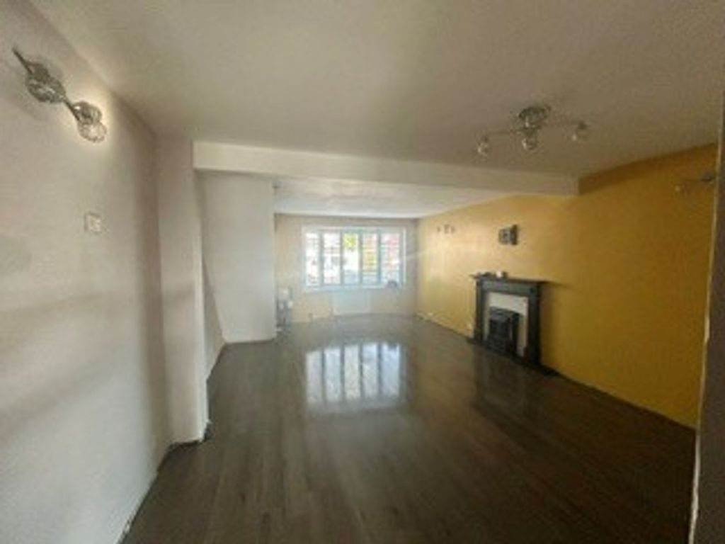 Property photo 3 of 11 Longe/Diner