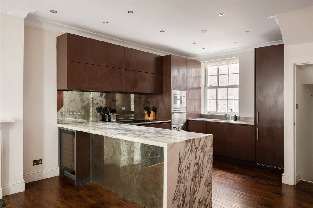 Property photo 2 of 28 Picture No. 41