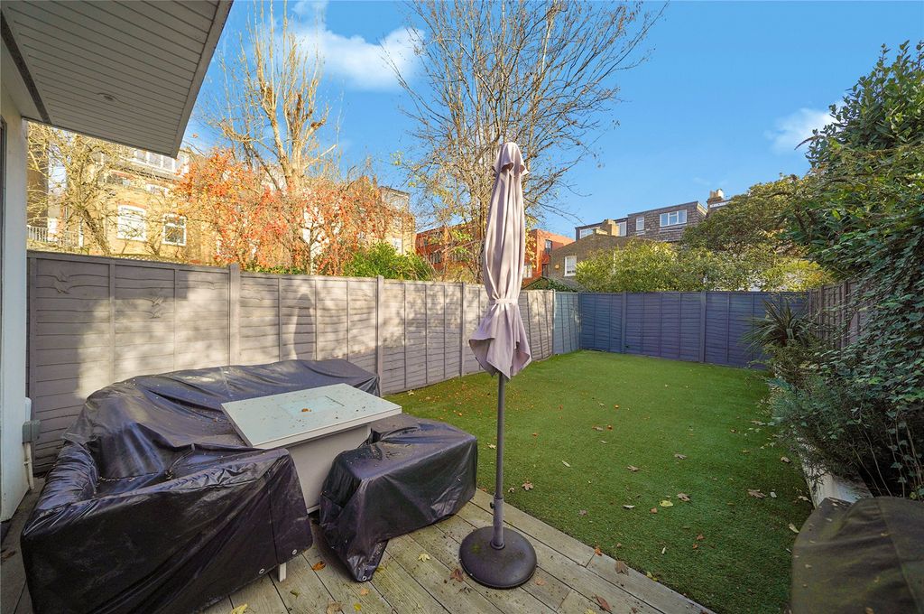 Property photo 3 of 28 Picture No. 24