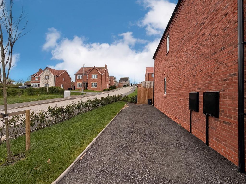 Property photo 3 of 17 17