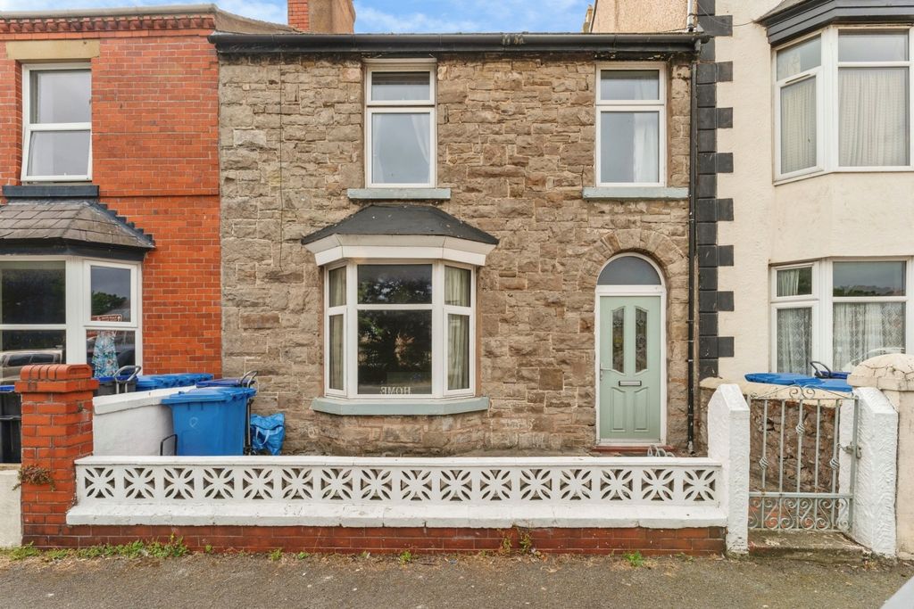 Property photo 1 of 17 Front View