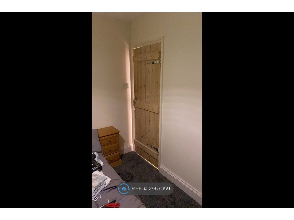 Property photo 2 of 3