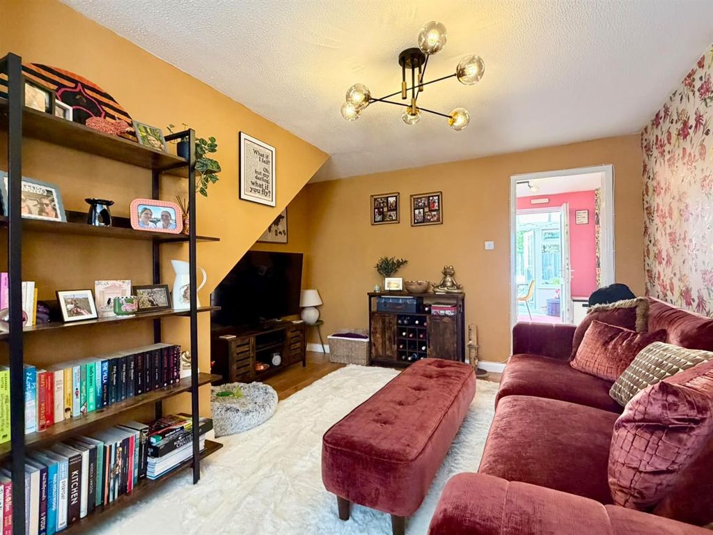 Property photo 2 of 22
