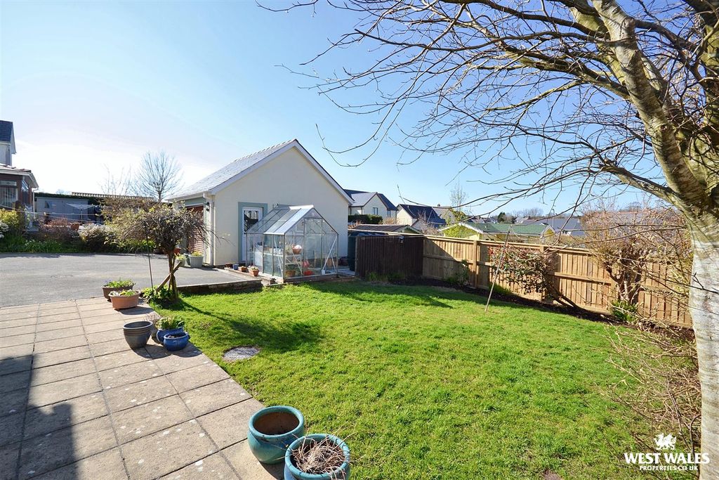 Property photo 2 of 27 Rear Garden