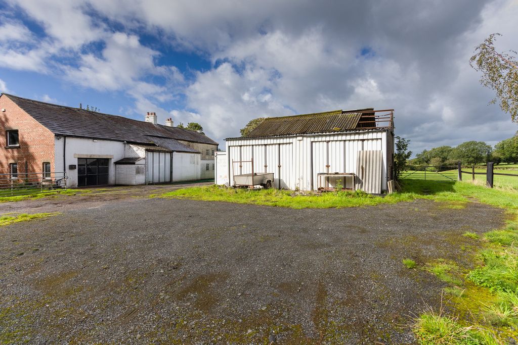 Property photo 3 of 7