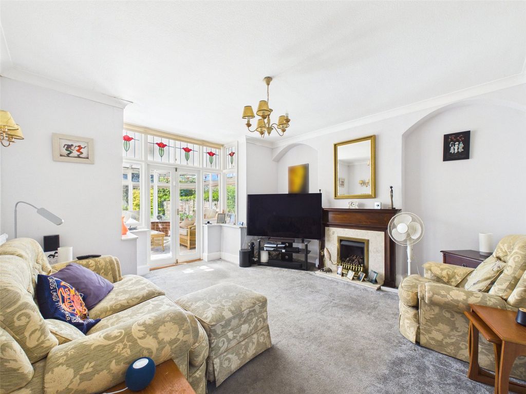 Property photo 3 of 21 Picture No. 16