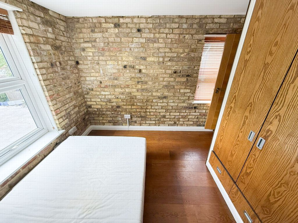 Property photo 2 of 7 Photo 1