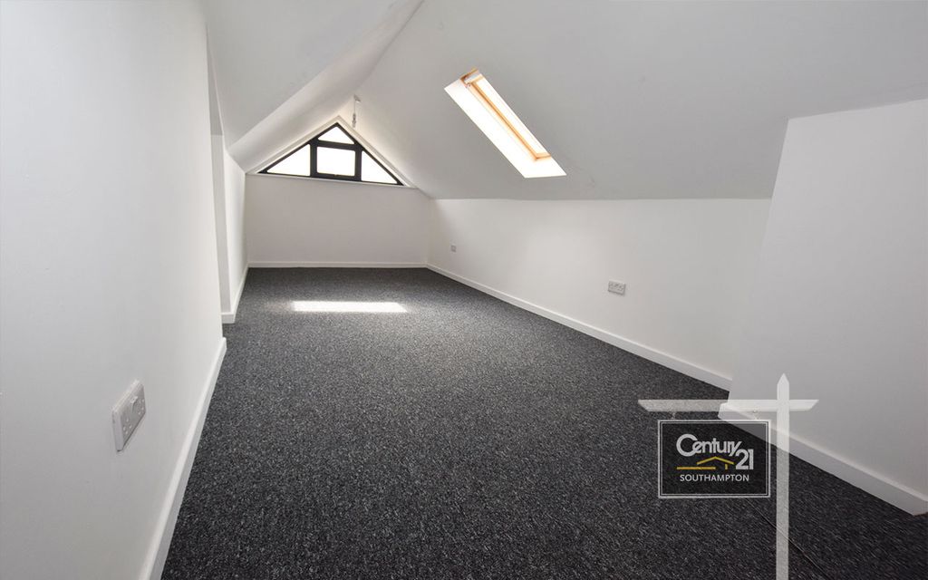 Property photo 2 of 3