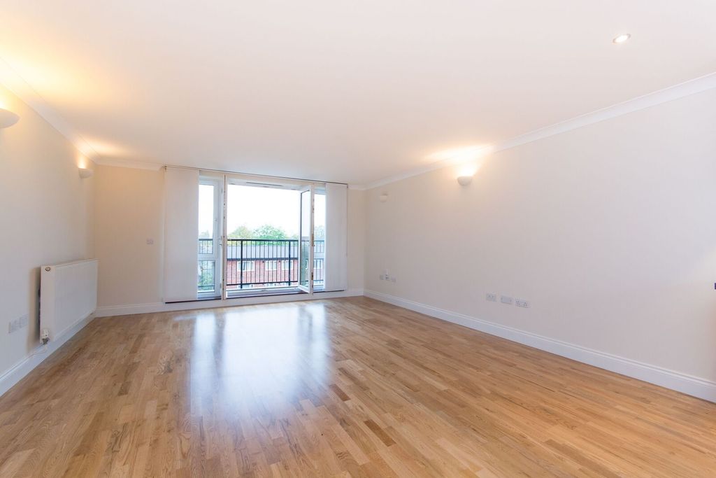Property photo 2 of 11