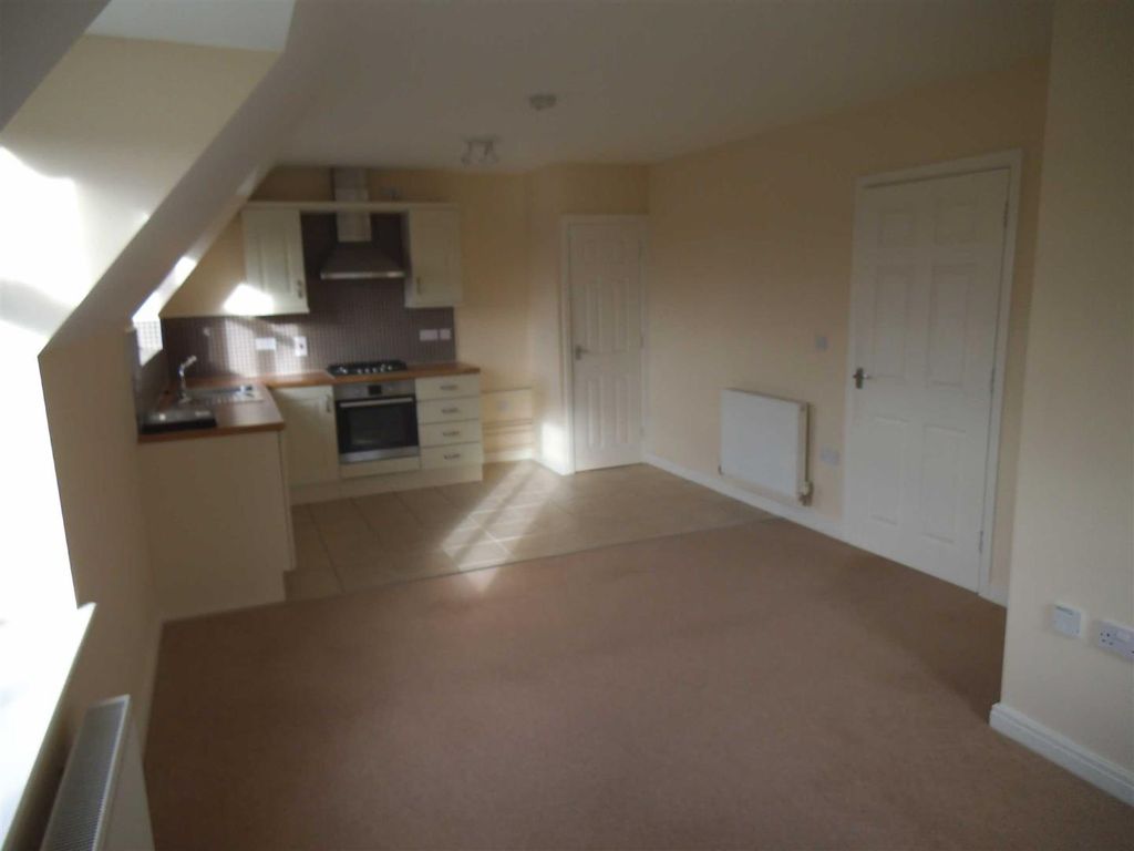 Property photo 3 of 6