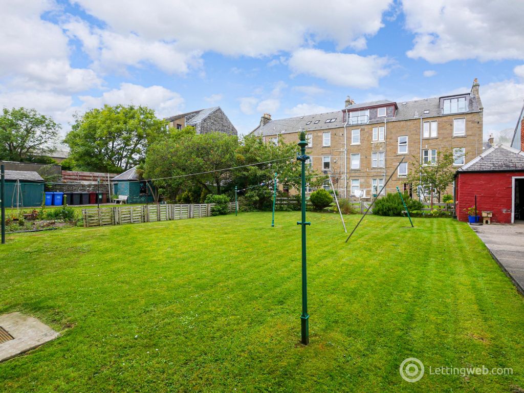 Property photo 3 of 3