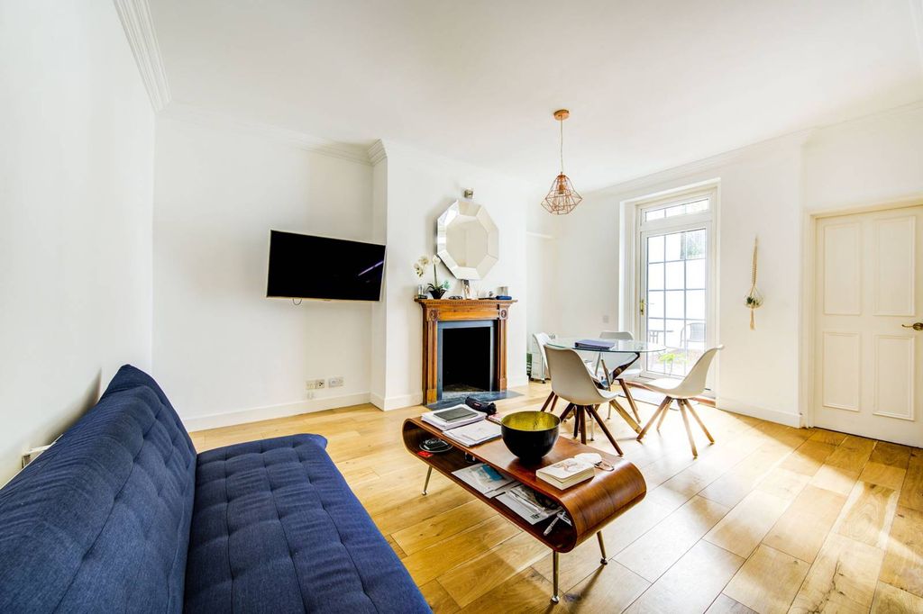 Property photo 1 of 8
