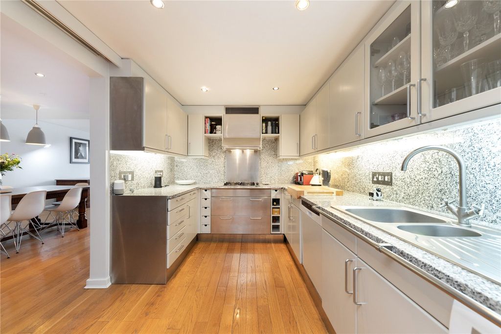 Property photo 3 of 20 Picture No. 08