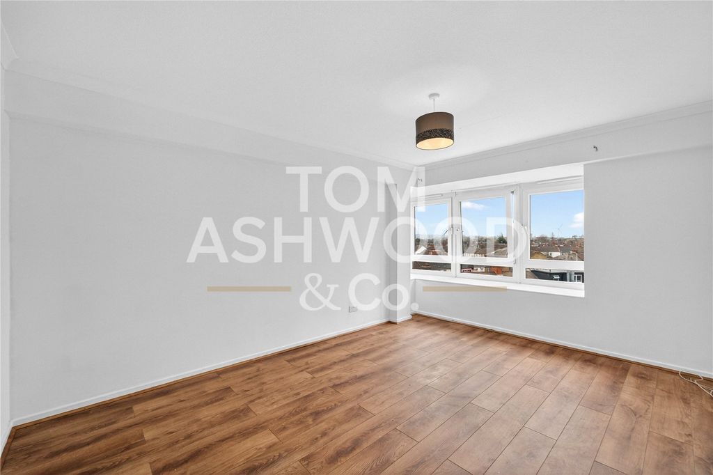 Property photo 2 of 10 Picture No. 24