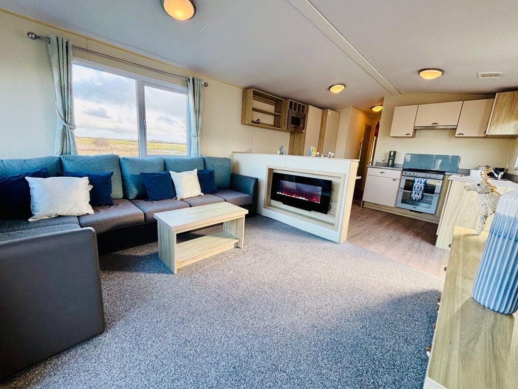 Property photo 3 of 16 Regal Tempo 2016 Car0063587 128788224.Jpeg