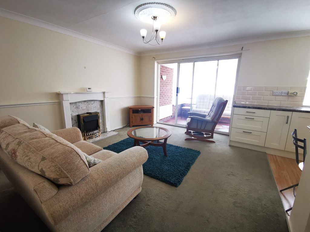Property photo 2 of 12