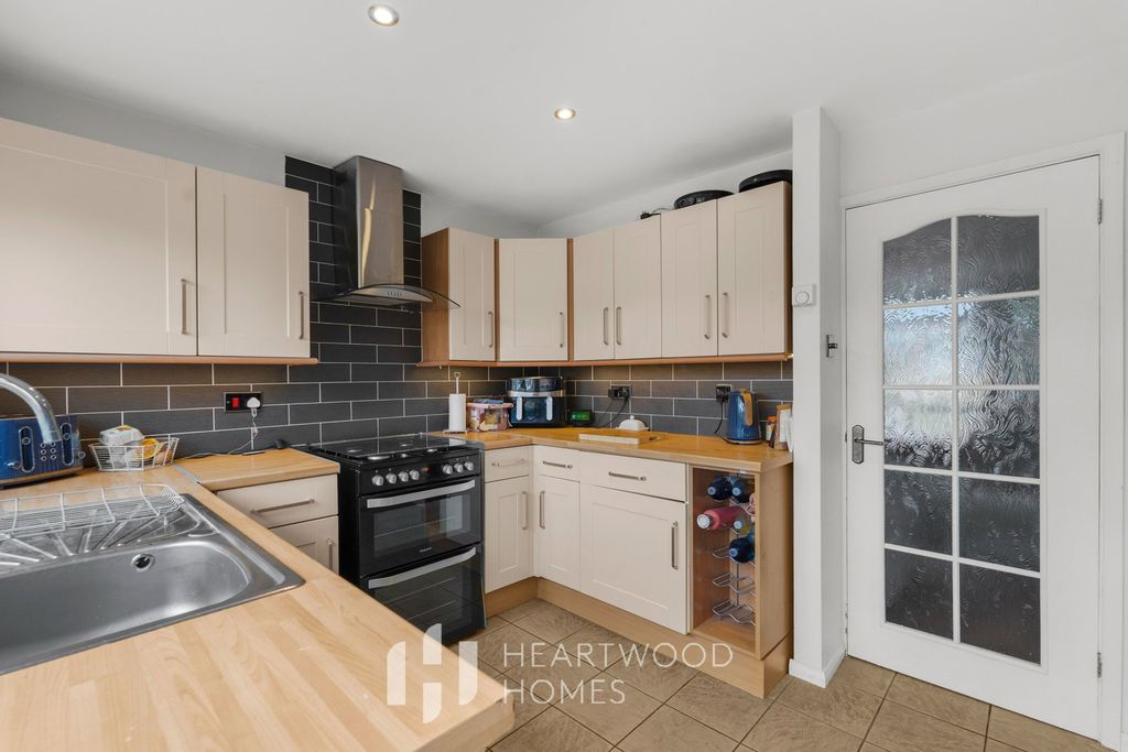 Property photo 2 of 13