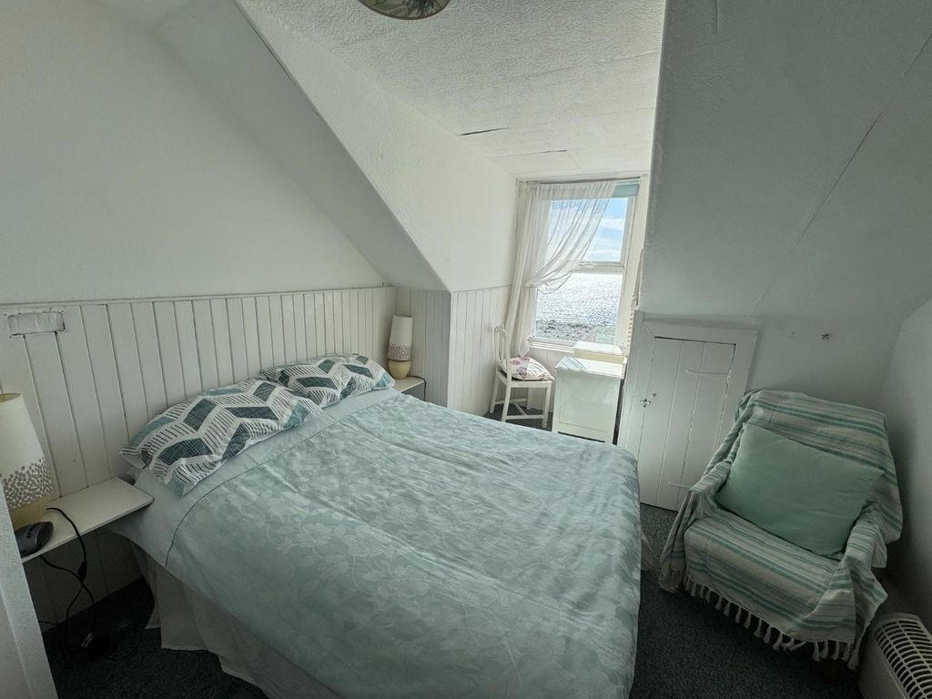 Property photo 2 of 32 Bedroom 1