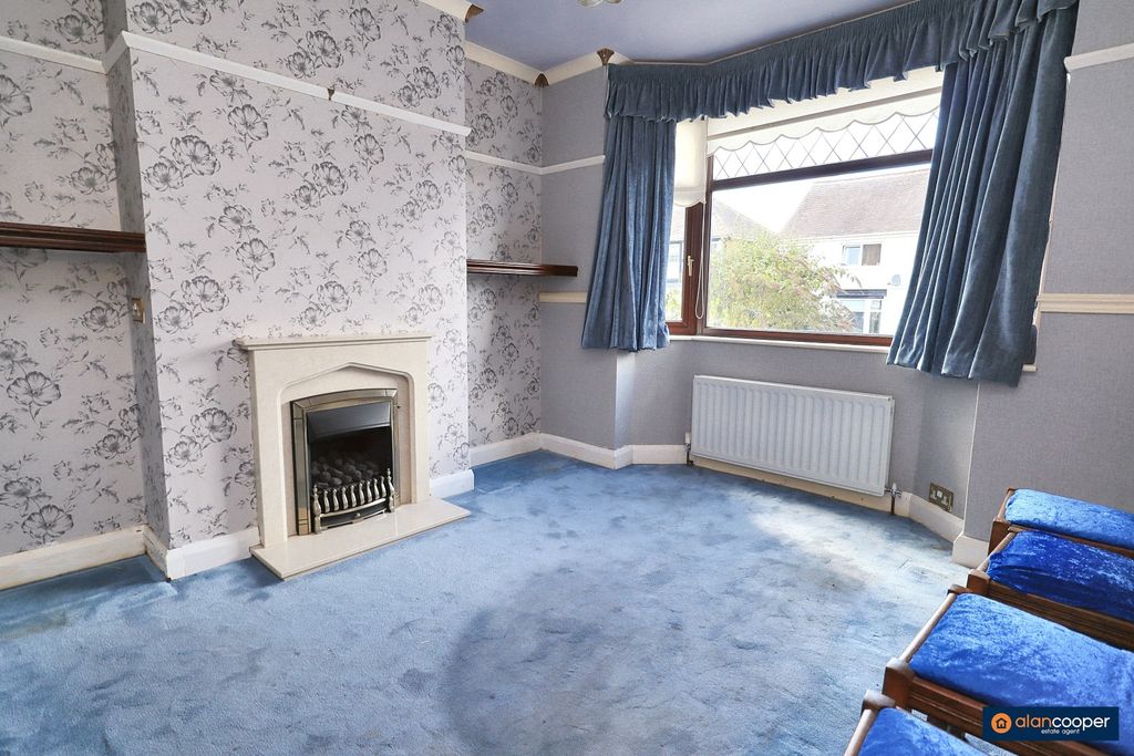 Property photo 2 of 25 4291673