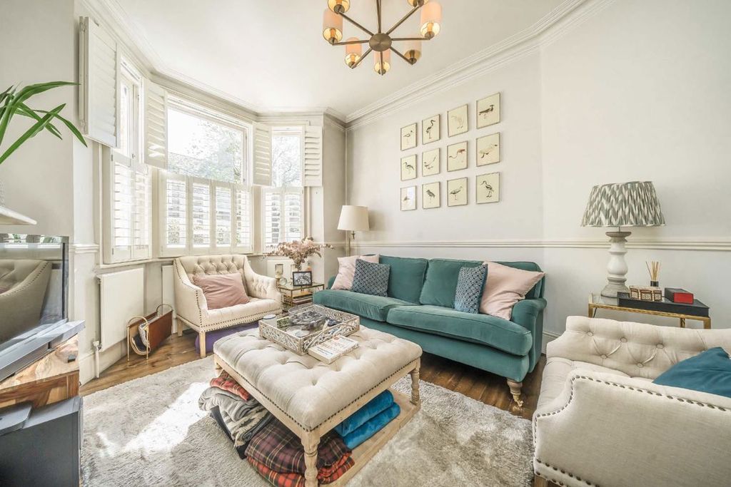 Property photo 2 of 8