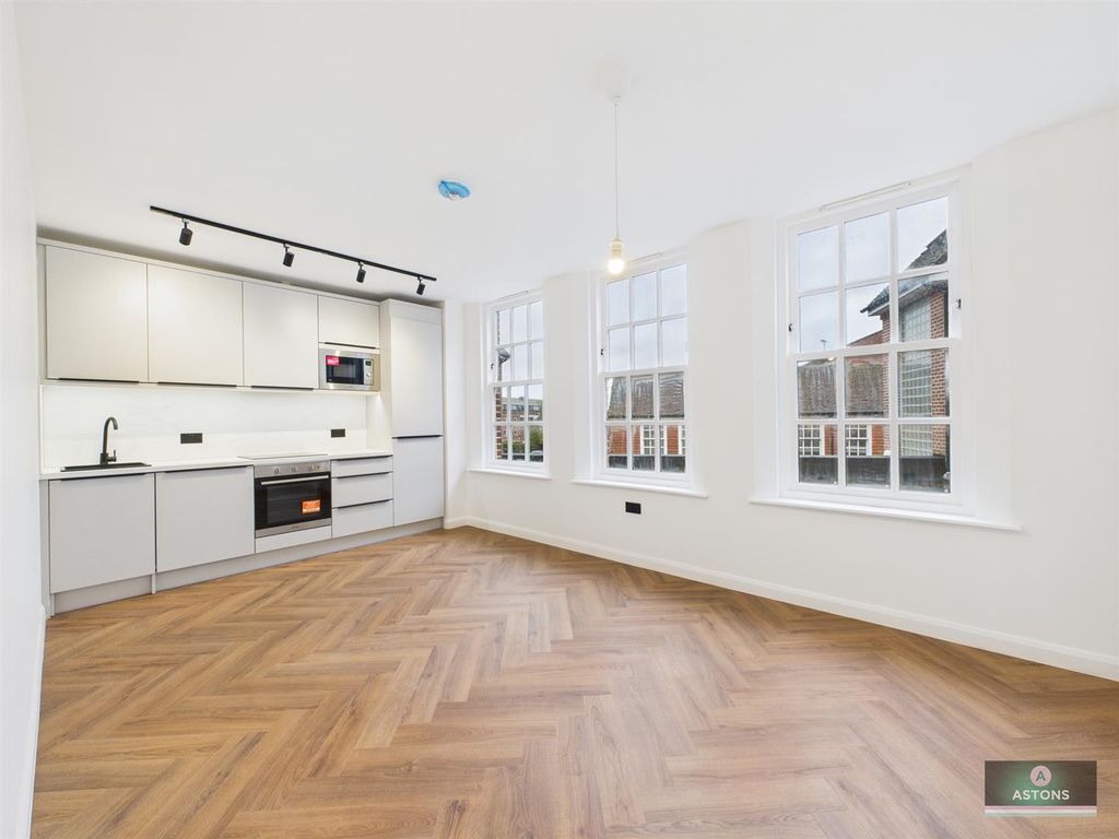 Property photo 2 of 6 Cam04622G0-Pr0147-Still007.Jpg